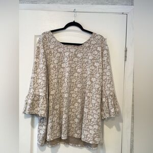 Catherines Top in beige and White size 2XL EUC